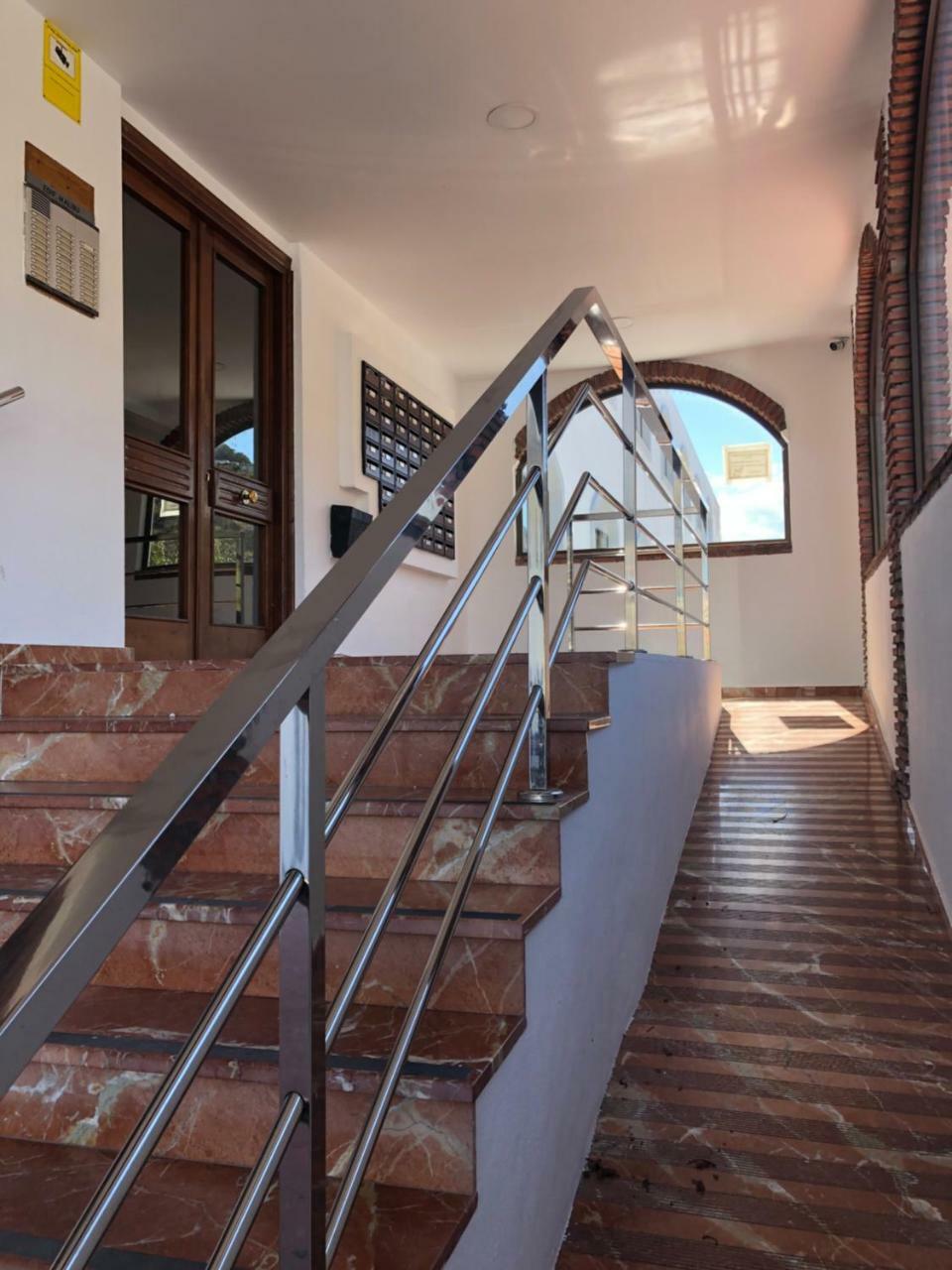 Malibu Playa Apartamento 贝纳尔马德纳 外观 照片