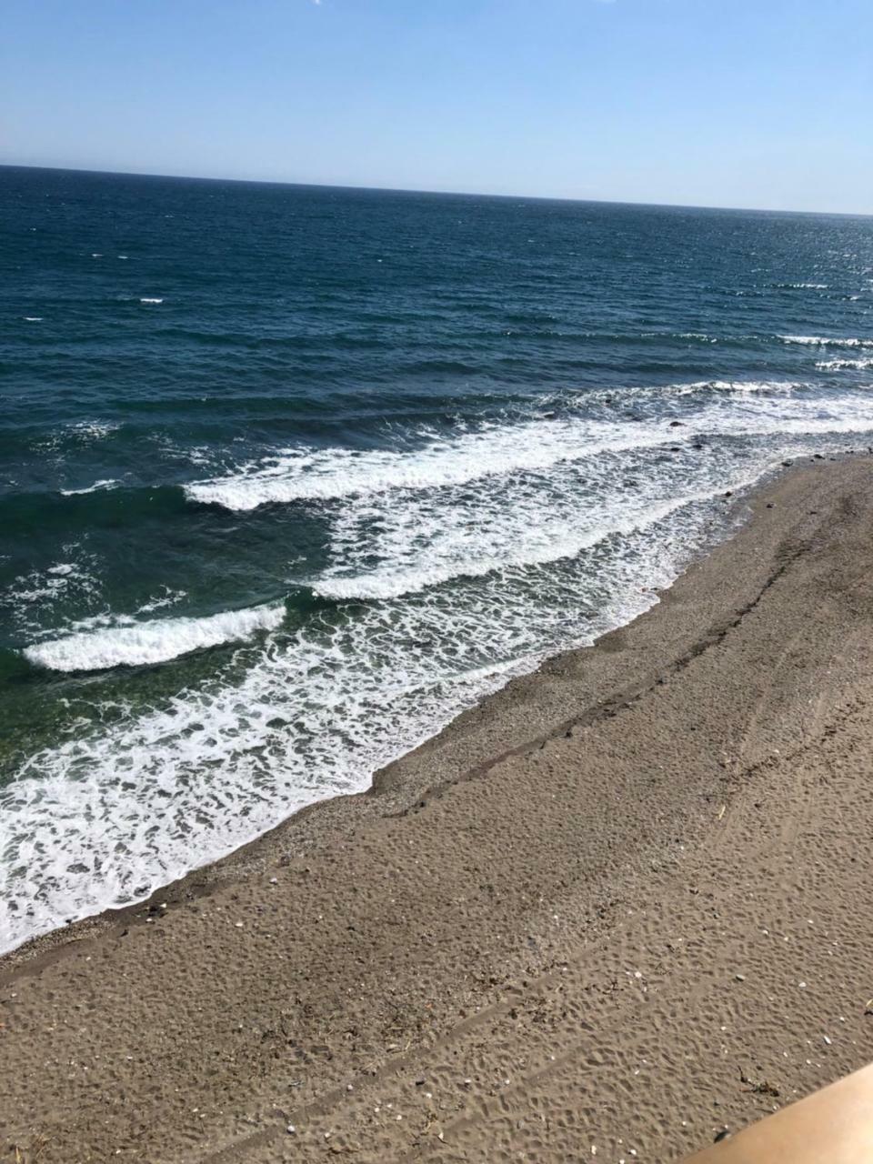 Malibu Playa Apartamento 贝纳尔马德纳 外观 照片