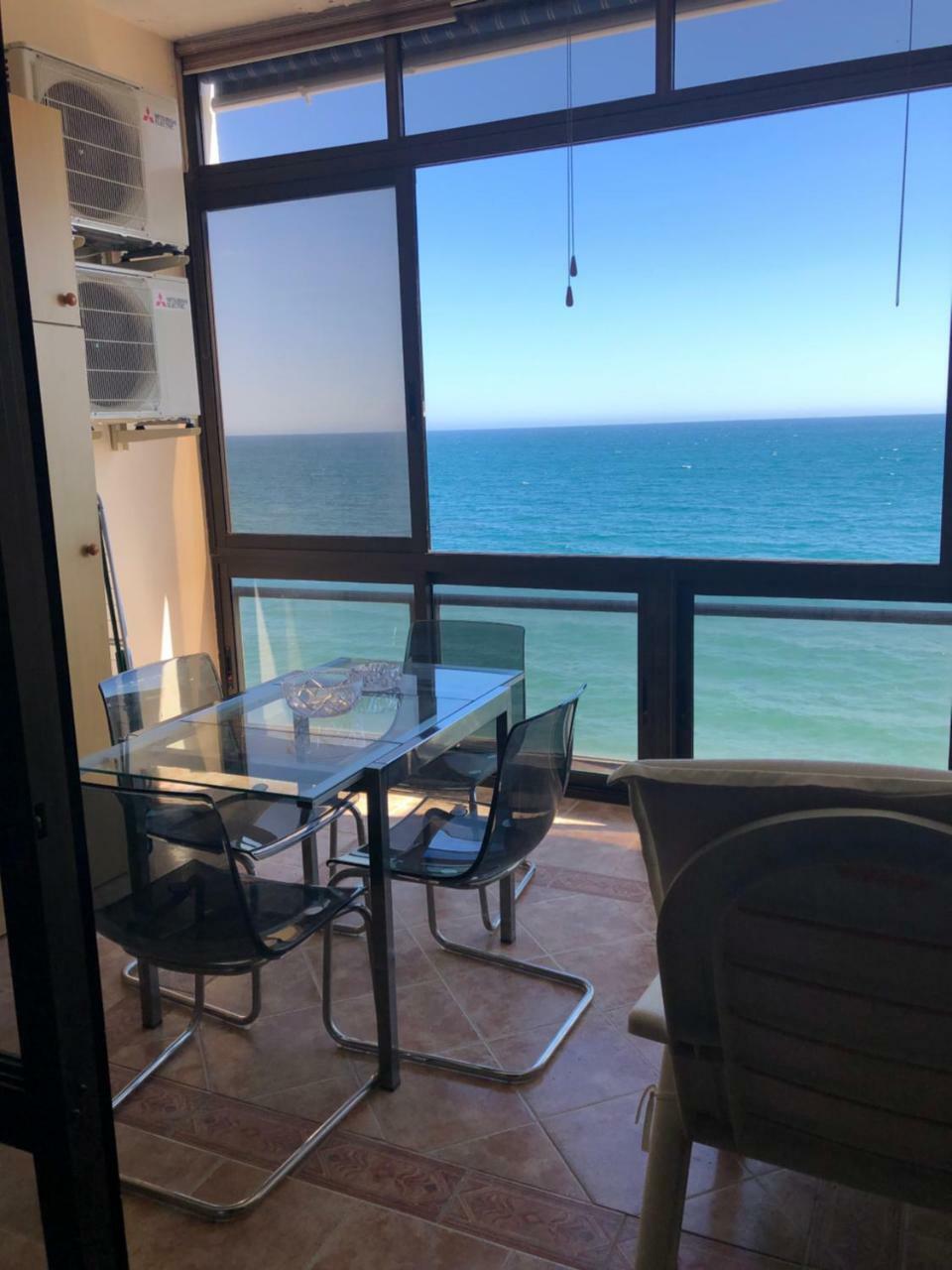 Malibu Playa Apartamento 贝纳尔马德纳 外观 照片